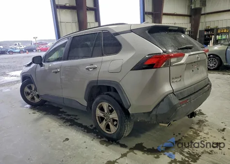 2019 Toyota Rav4 Xle из США, поврежденный, VIN JTMW1RFV8KD020779